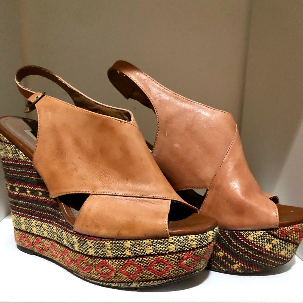 Steve Madden Wedges Size 8.5